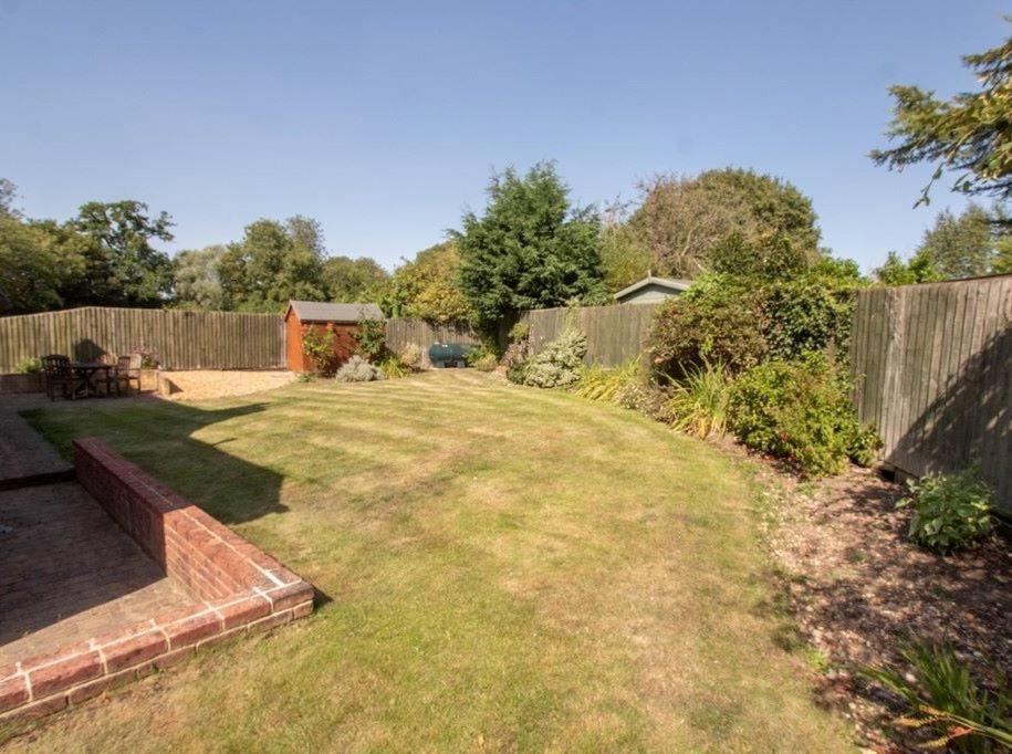 Two Bedroom Grade Ll Cottage At Az Luxury Stays Honey Horsefield With Wifi And Free Parking Hundon Exteriér fotografie