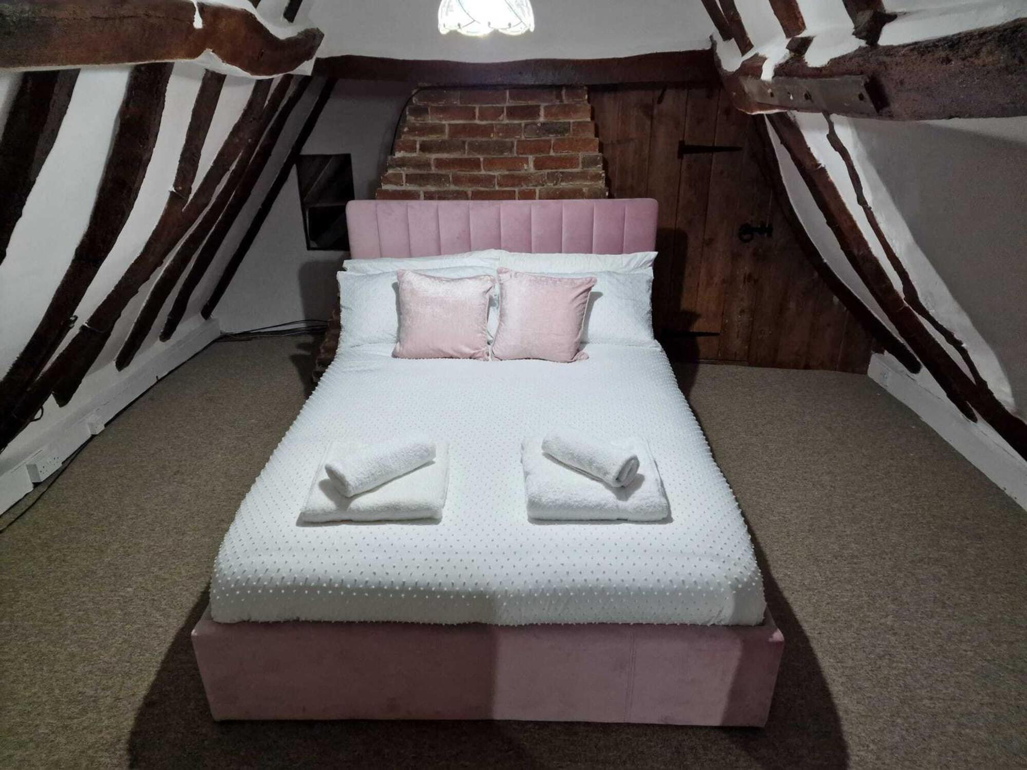 Two Bedroom Grade Ll Cottage At Az Luxury Stays Honey Horsefield With Wifi And Free Parking Hundon Exteriér fotografie