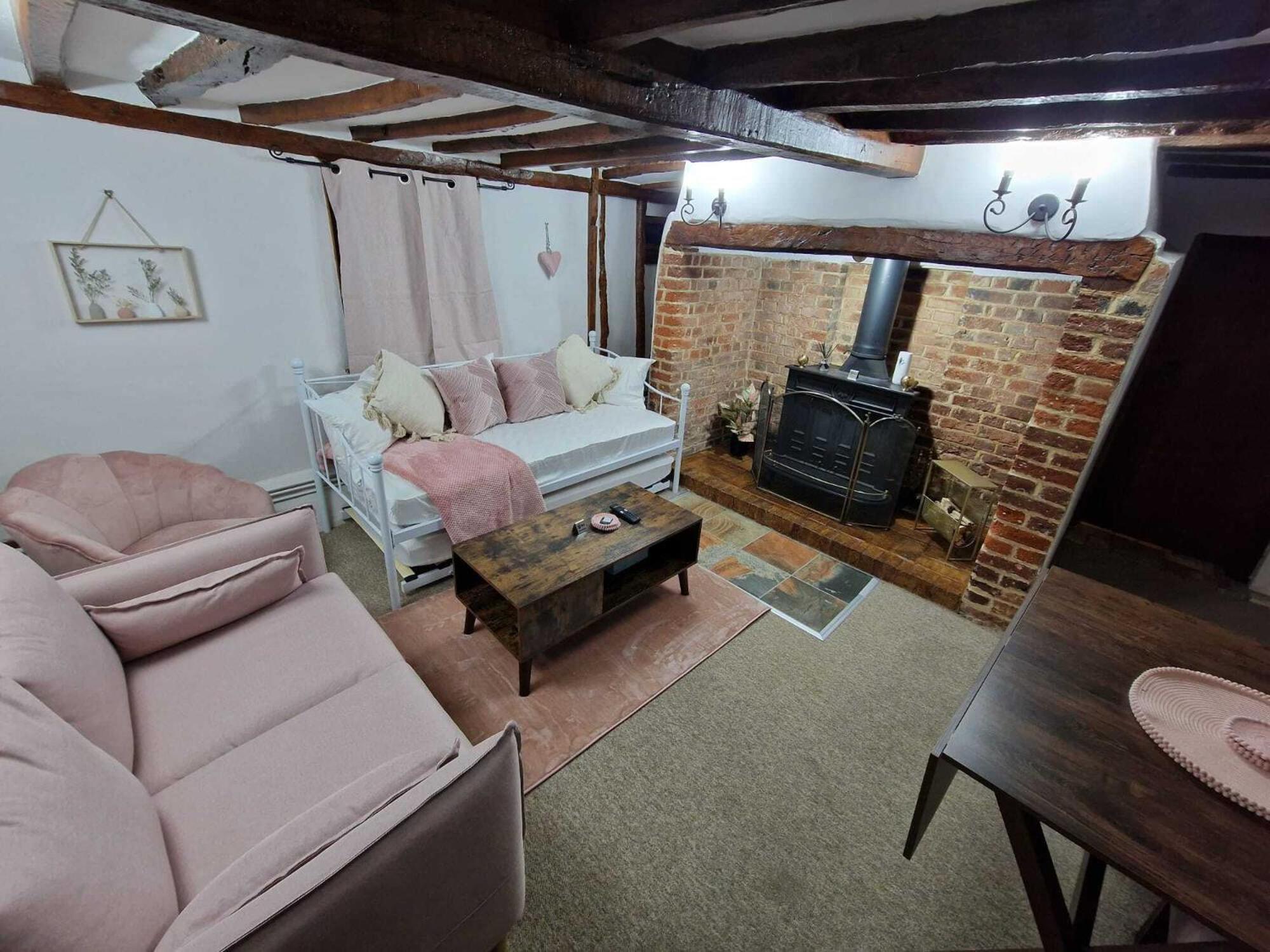 Two Bedroom Grade Ll Cottage At Az Luxury Stays Honey Horsefield With Wifi And Free Parking Hundon Exteriér fotografie